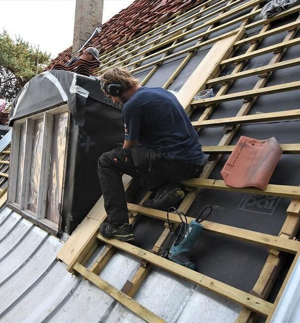About 3 Residential & Commercial Roofing Services